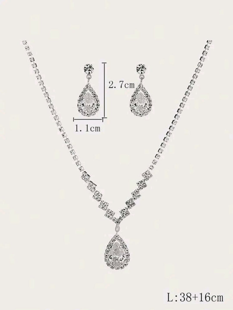 Saphir | Set Éclat Royal – Colar et Boucles d’Oreilles en Zircon et Cristaux